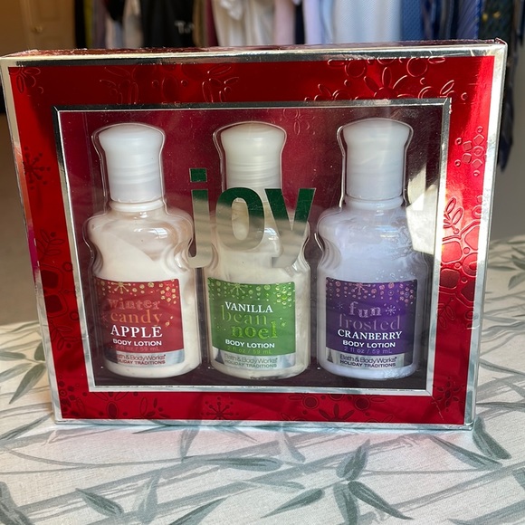 Bath & Body Works Other - NEW Bath & Body Works Holiday Body Lotion